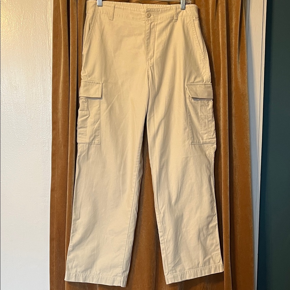 Uniqlo Wide Straight Cargo Pants